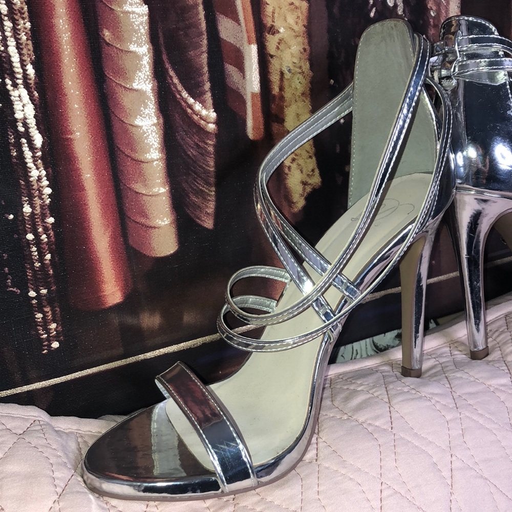 Scrappy Silver sexy stilettos 🍁💃🏼